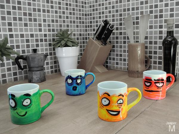 Caffeine Rush // 4x // paint on coffee mugs // 2014 // 141200 views