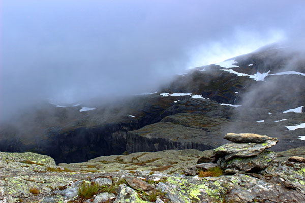 Trolltunga trail // 3:2 // photo // 2024 // 3991 views